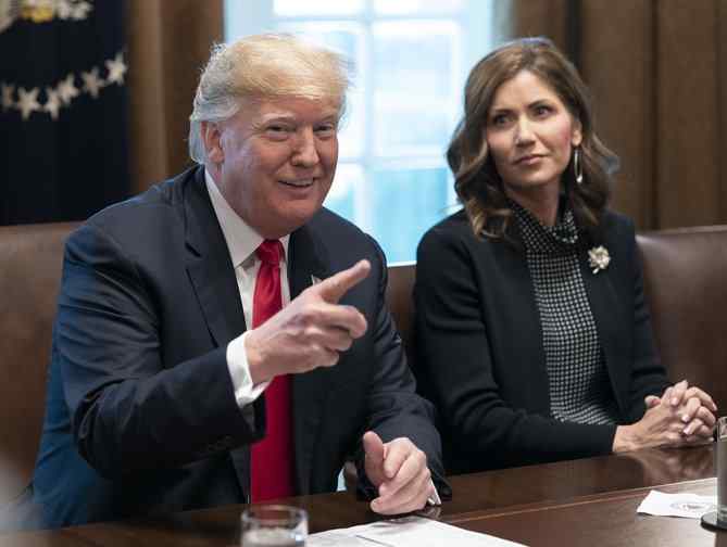 Donald Trump (Left) & Kristi Noem (Right)